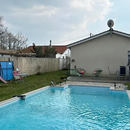 Maison Familiale Avec Piscine Privee Casa de Férias