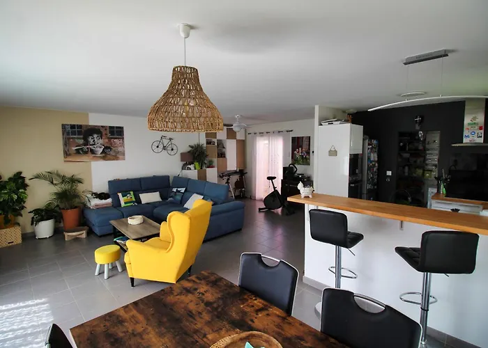 Maison *